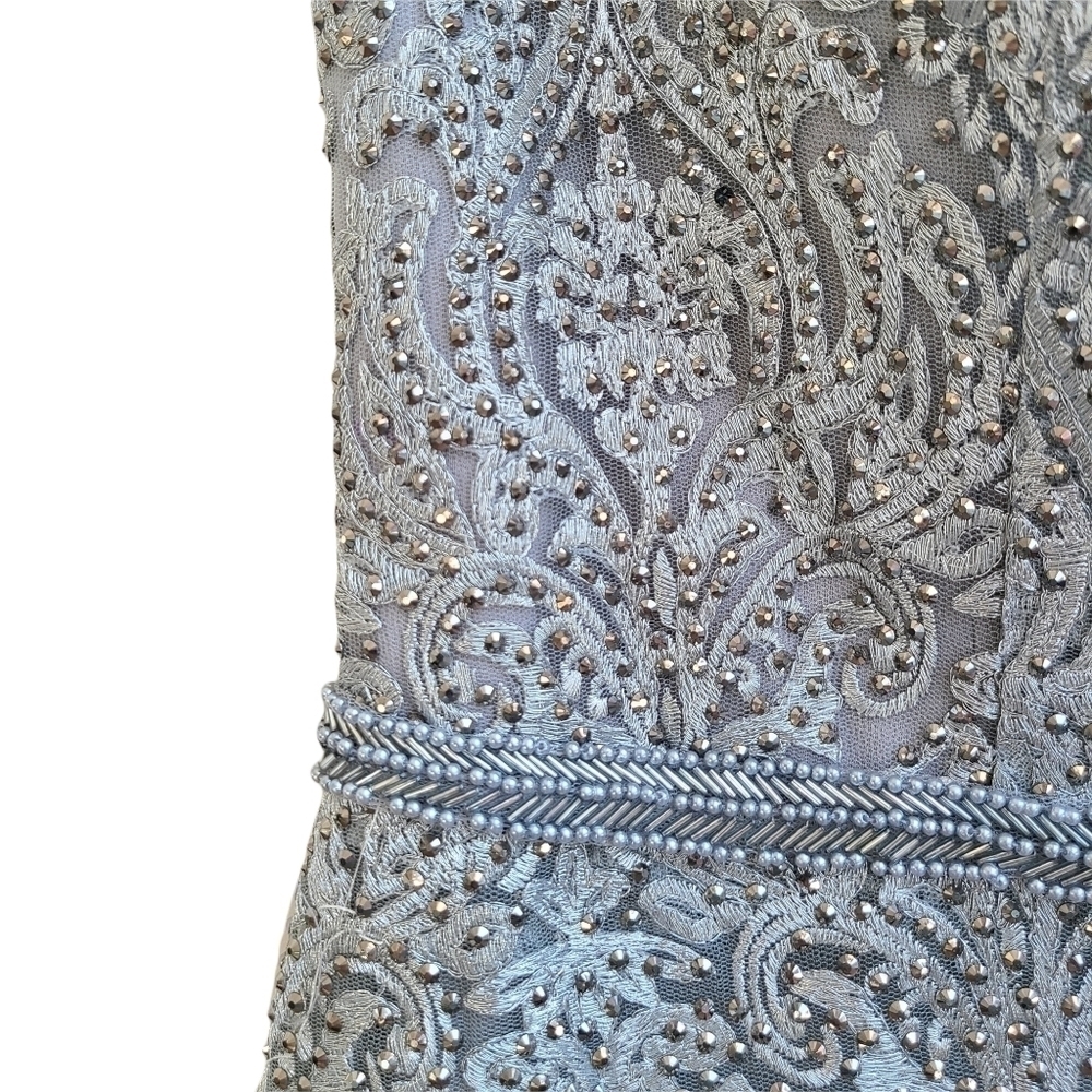Cameron Blake Textured Silver Formal Gown, Size Medium - Picture 5 of 10